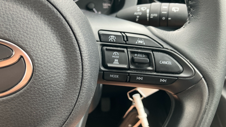 Toyota Yaris 1.5 Hybrid Icon 5dr CVT Hybrid Hatchback